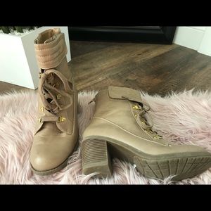 Women’s boots
